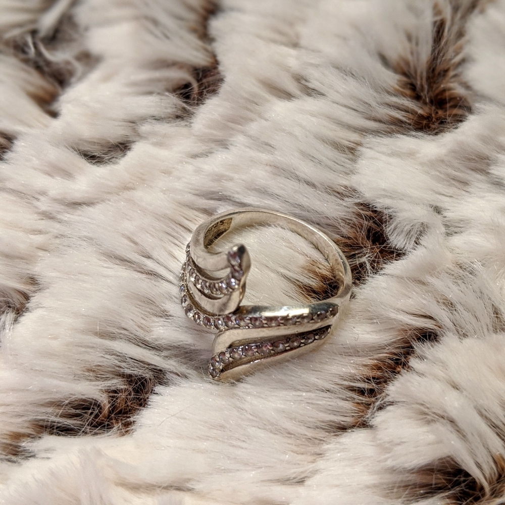 Silver ring - Picture 2 of 3
